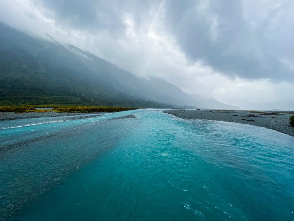 Rivière bleue île du Sud Nouvelle-Zélande