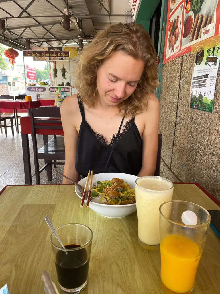 Dernier repas au Laos avant le retour de voyage anticipé à cause de la crise du Coronavirus