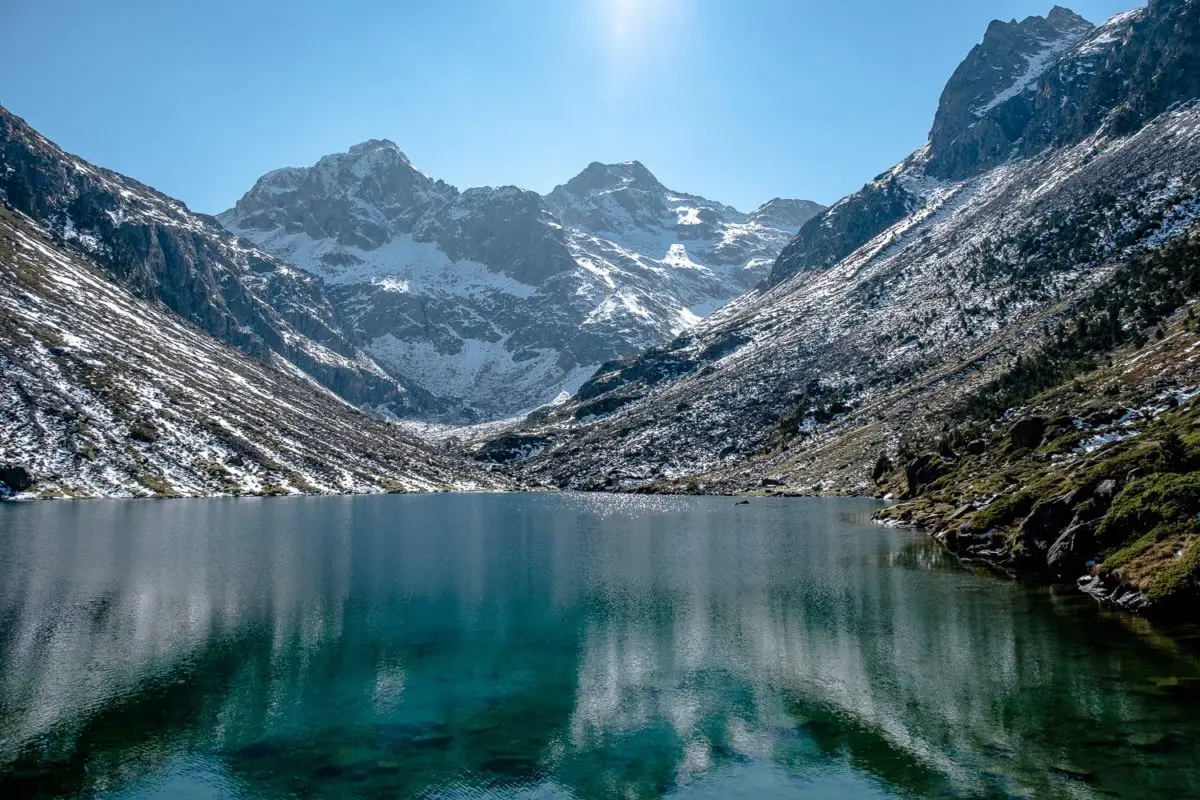Le lac d'Estom dans les Hautes Pyrénées près de Cuaterets