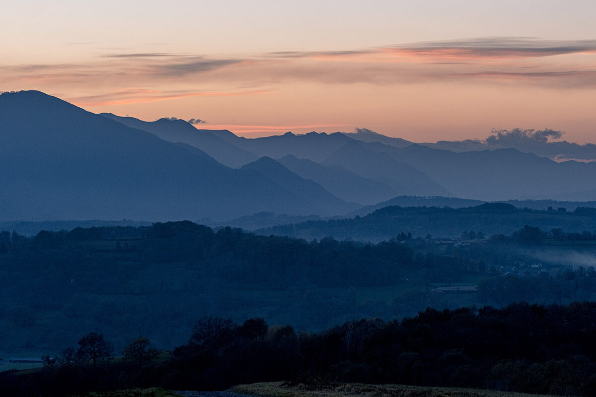 Paysage des Hautes Pyrénées au coucher du soleil