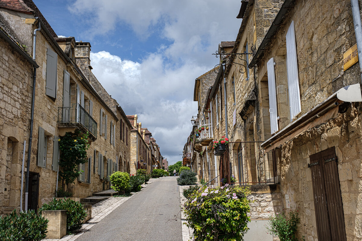 Rue de Domme en Dordogne