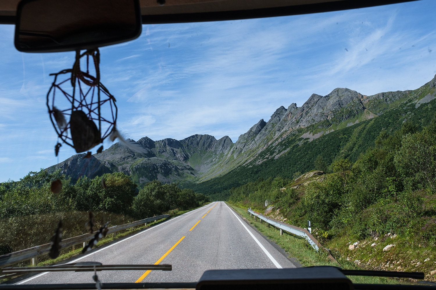 Road trip dans les îles Lofoten en Norvège en camping-car