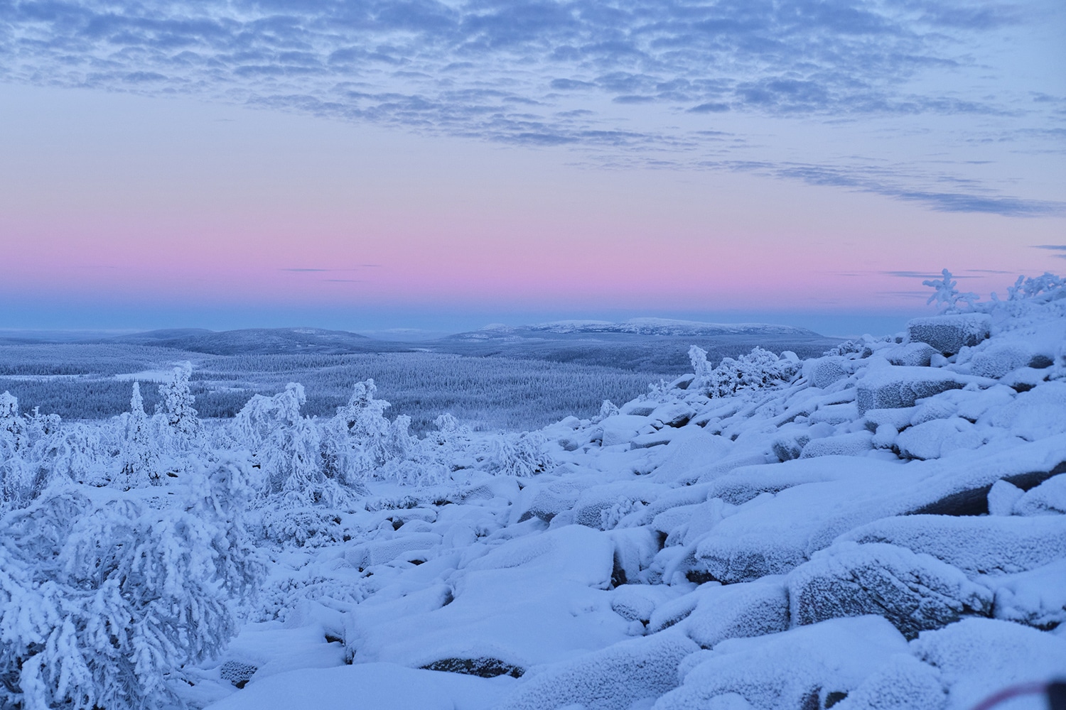 Lumières de nuit polaire en Laponie finlandaise